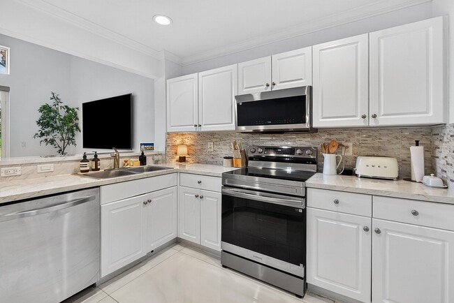 Photo - 10123 N Military Trl