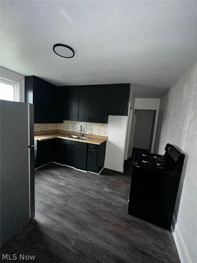 Photo - 1234 W 6th St Unit 1