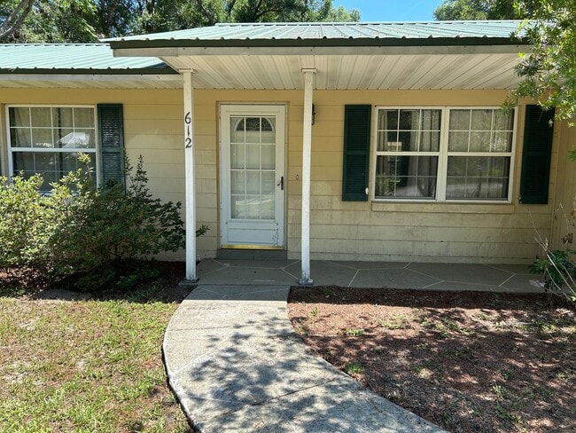 Building Photo - 3-Bedroom Home in Williston