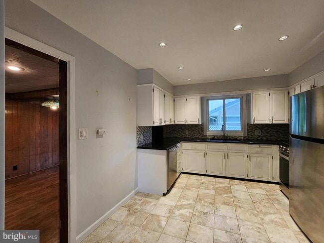 Photo - 125 Lakedale Dr