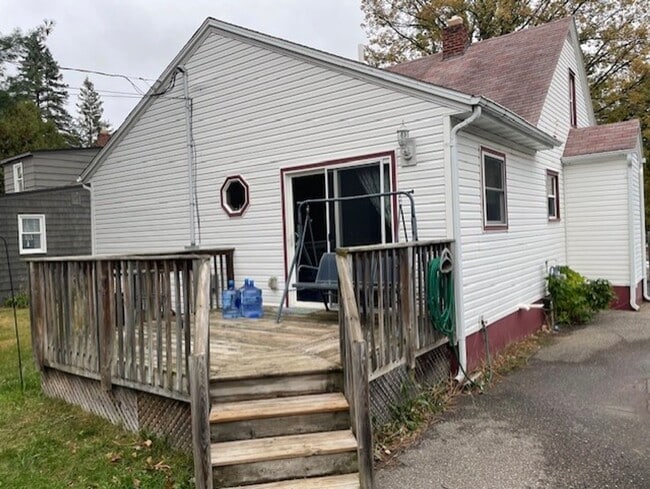 Photo - 2 Bedroom, 1 Bath Single Family Home with ...