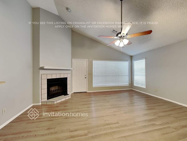 Photo - 446 E Wescott Dr