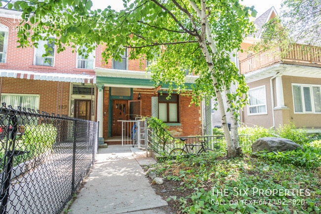 Three Bedroom Apartment Close to U of T - Three Bedroom Apartment Close to U of T Unité 2