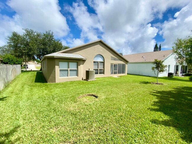 Photo - 8057 Bracken Ln