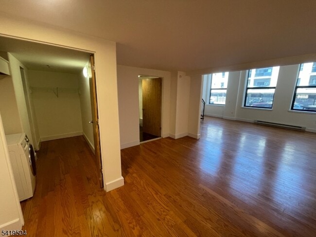 Photo - 141 S Harrison St Unidad 1-H