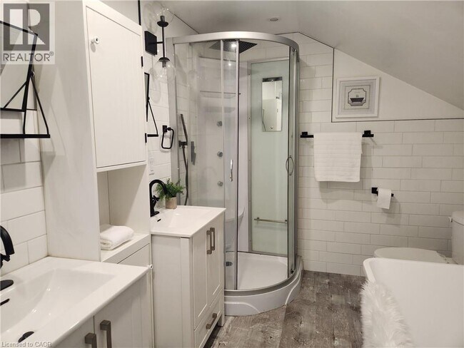 Photo - 267 Pinehurst Rd Unit Upper