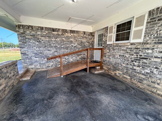4314 Palestine Rd