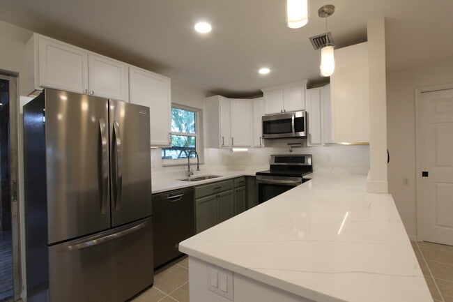 Photo - 6987 Duncansby Ave N