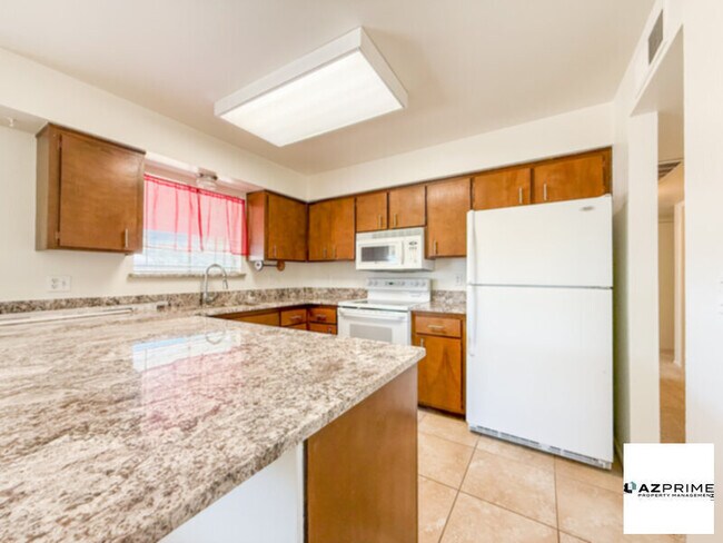 Photo - Charming 3/2 Tempe Home - Spacious and Ser...
