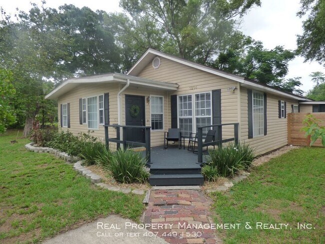 3 BR / 2 BA in the Hourglass District - 3 BR / 2 BA in the Hourglass District House