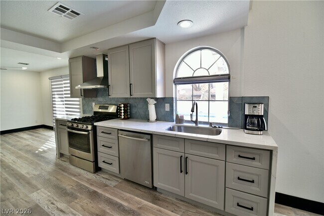 Photo - 1522 Plain Sight Ave