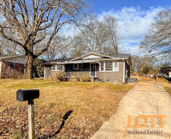 323 Welcome Ave