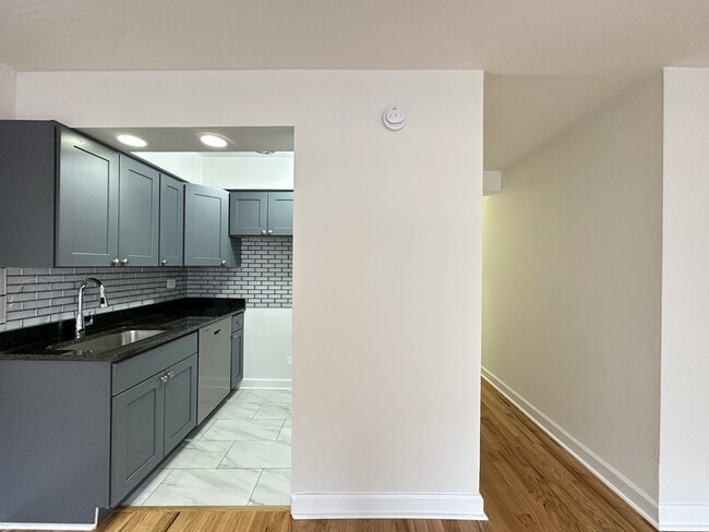 Photo - 6830 N Sheridan Rd Unit 452