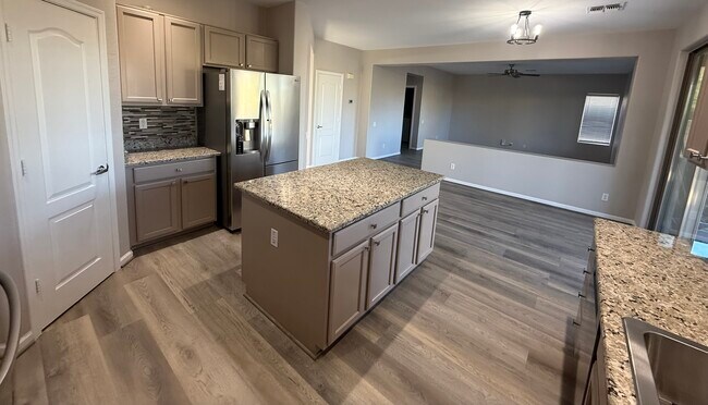 Photo - 938 E Indian Wells Pl