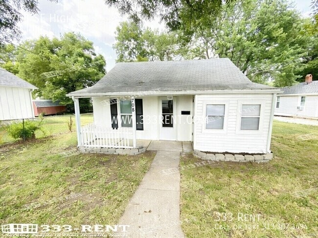 Building Photo - 708 High St