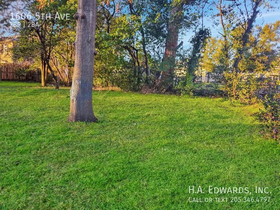 Photo - 1606 5th Ave