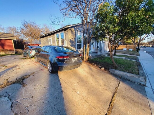 Photo - 6404 Ponca St
