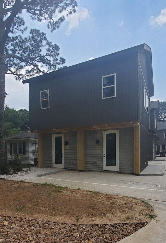 Photo - 1 Bed 1.5 Bath Condo Near Campus! Unit 1