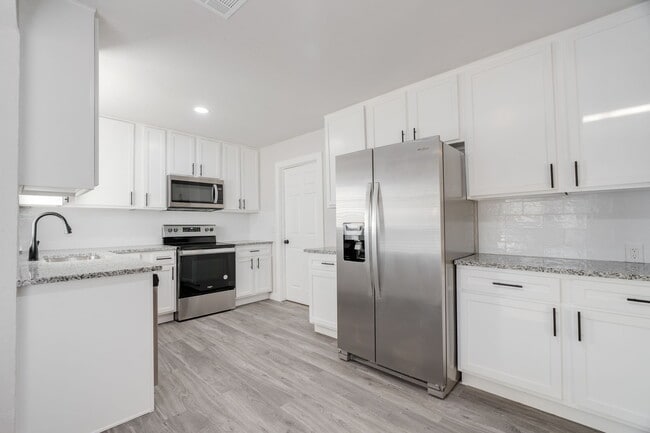 Photo - 2704 NW 115th St