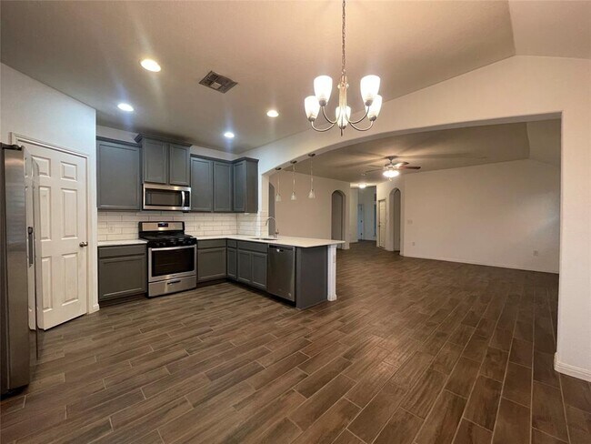 Photo - 308 Somerville St