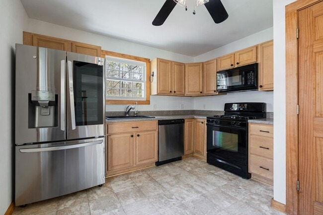 Photo - Fabulous Home near Silk Hope Chatham County - Cabin living close to Shakori