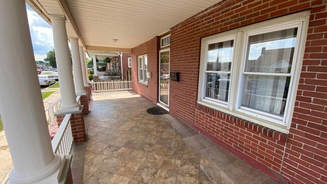 Photo - 2223 Noble St Unit 2223 Noble 1st Floor