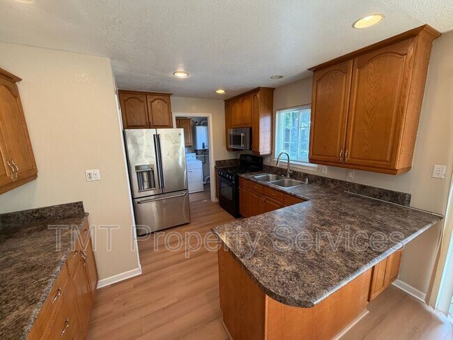 2533 Stansberry Way