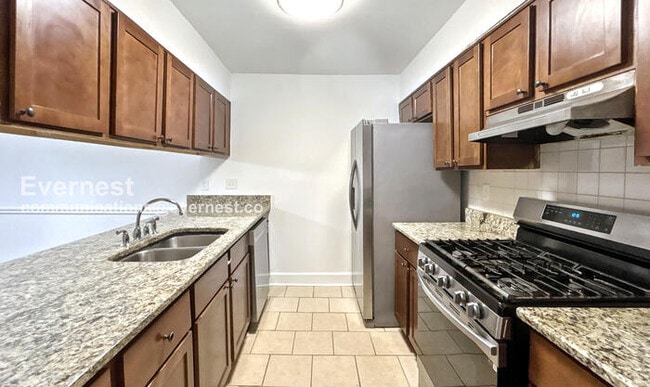 Photo - 6387 E Windsor Ln