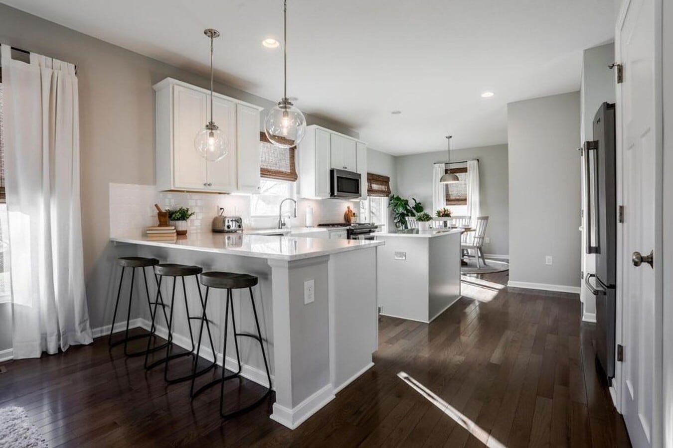 Luxury Living in Minerva Park! - Luxury Living in Minerva Park!