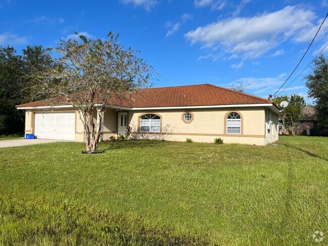 Building Photo - Matanzas Woods Pool Home with Pool Bath!