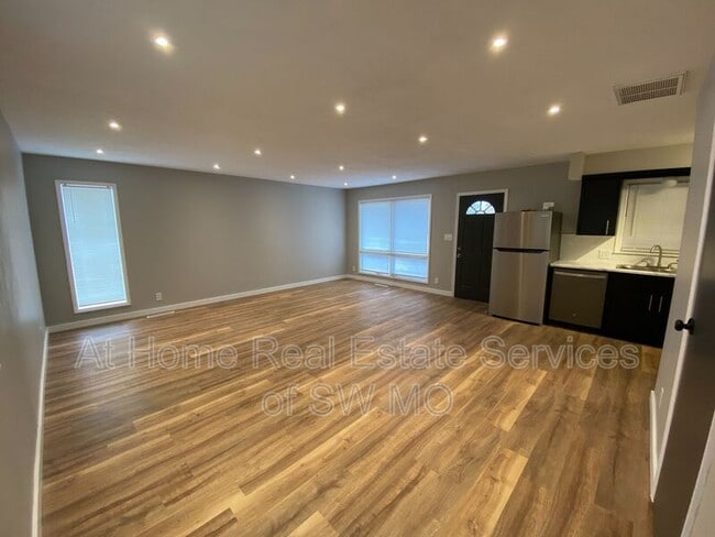 Photo - 1218 E Cambridge St