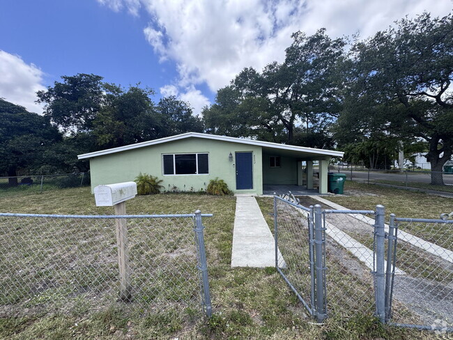 Building Photo - 8092 NW 14th Ct Rental