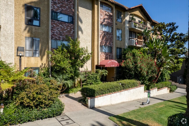 1730 Camino Palermo St - Casa Palmero