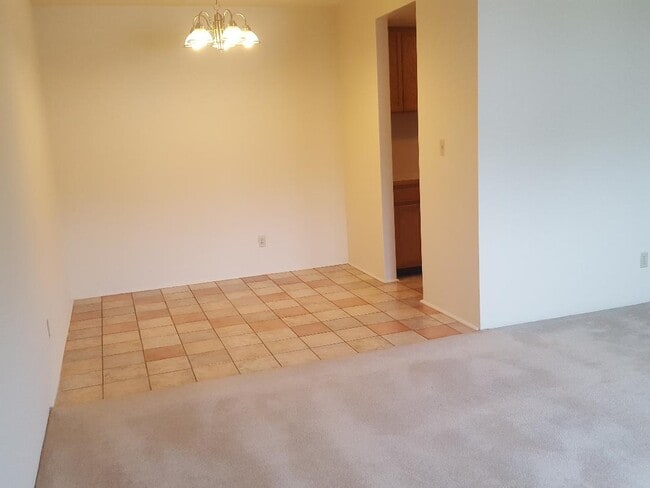 Photo - 1035 Whalley Ave Unidad 1