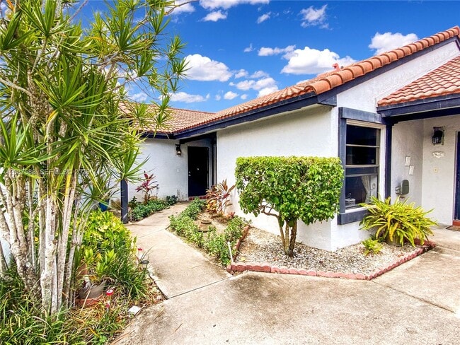 Photo - 14980 SW 48th Terrace