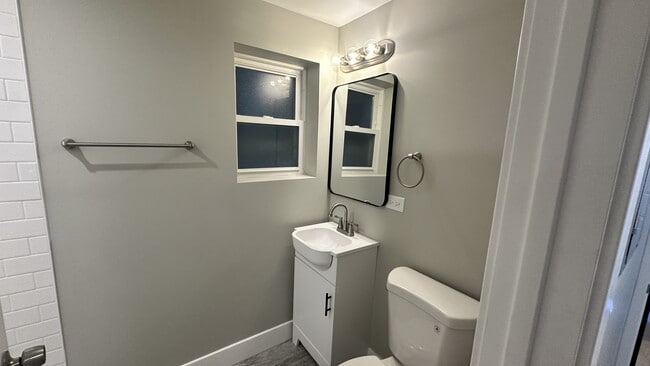 Photo - 1429 N Fairfield Ave Unit G