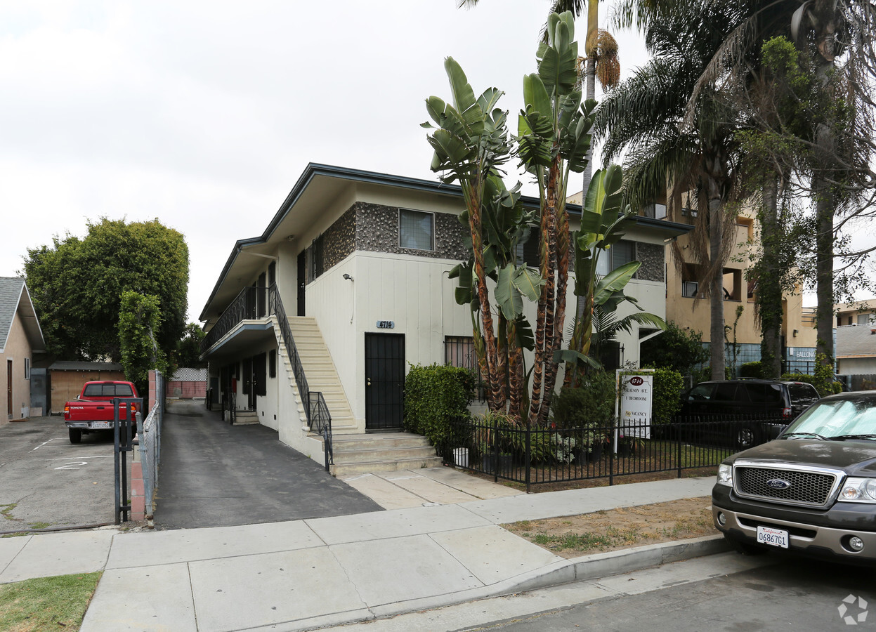 Primary Photo - 4714 Slauson Ave Apartments