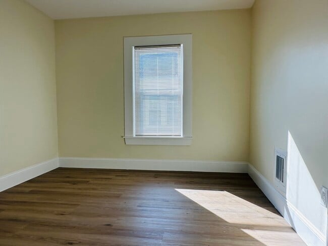 Photo - 15 Baxter Ave Unit 2