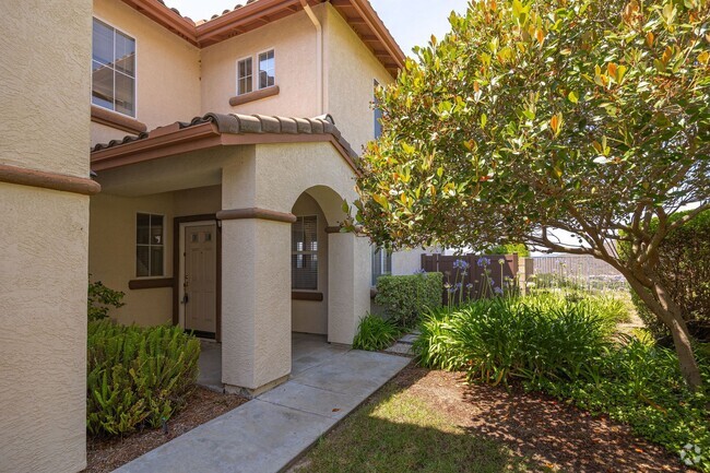 Building Photo - Perfect 3 bedroom townhome for rent!