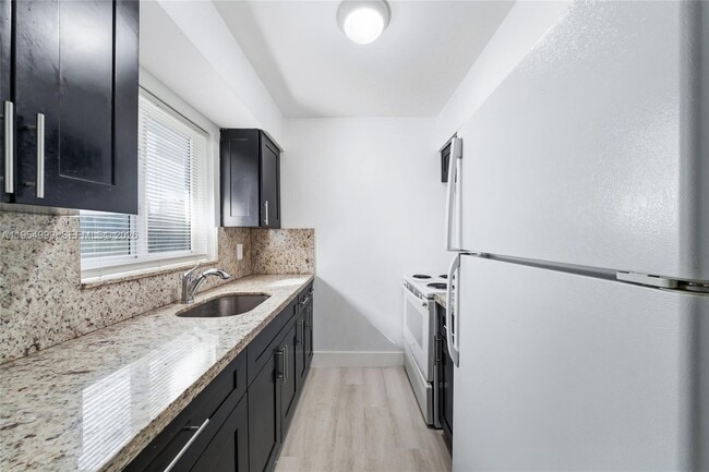 Photo - 446 SW 4th Ave Unidad 3