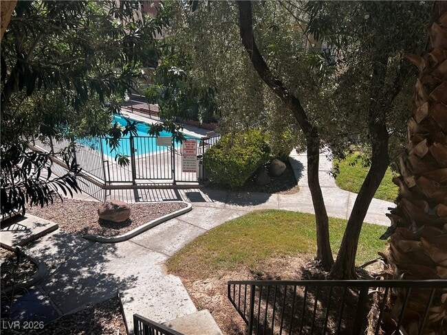 Building Photo - 1303 Darlene Way