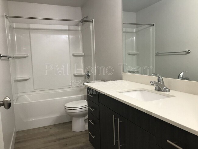 Photo - 2874 Kiesel Ave Unit 304