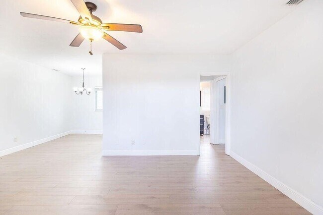 Photo - 426 NE 7th Ave Unit 2b