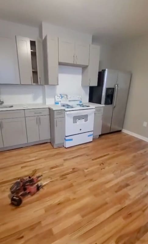 Photo - 687 E 223rd St