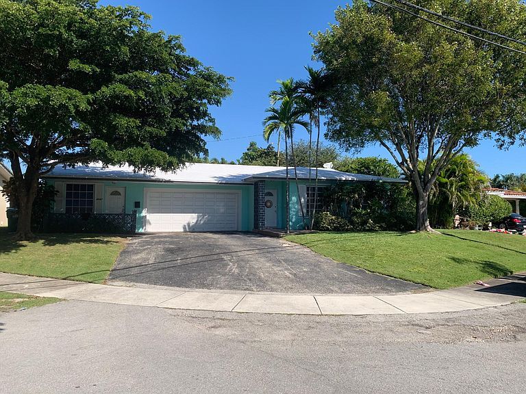 Photo - 8985 SW 149th Ter (Palmetto Bay, FL)