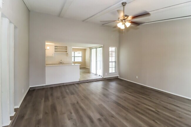 Photo - 4209 Campion Ln