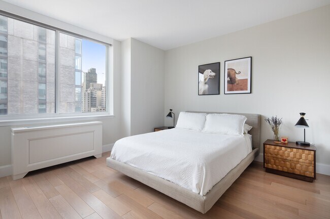 Photo - 389 E 89th St