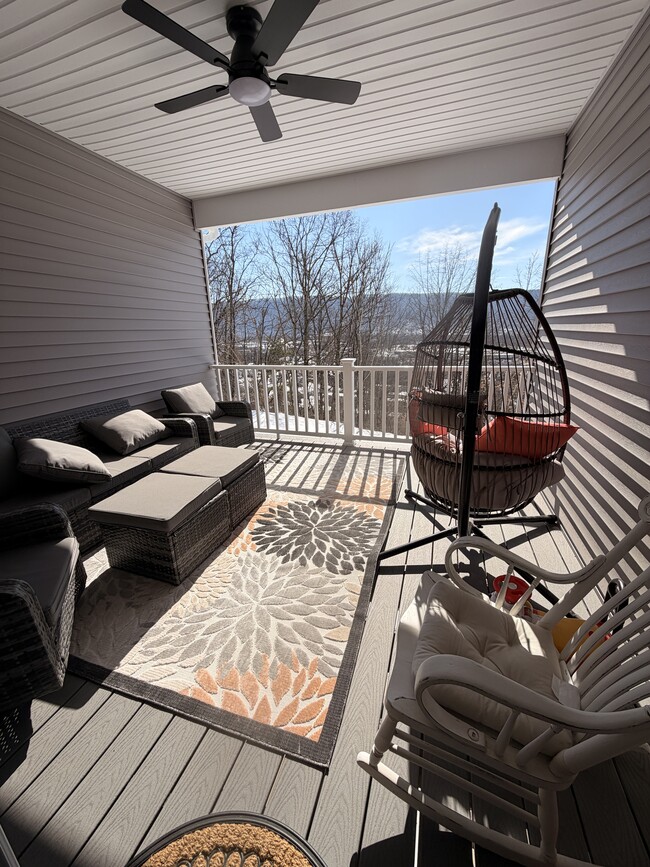 Photo - 33 Wisteria Ln