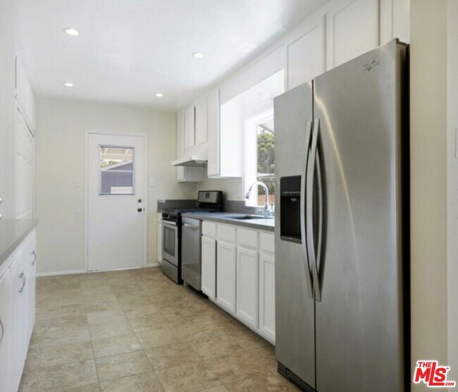 Photo - 4156 Chase Ave