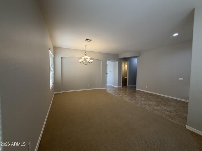 Photo - 2417 E Iris Dr